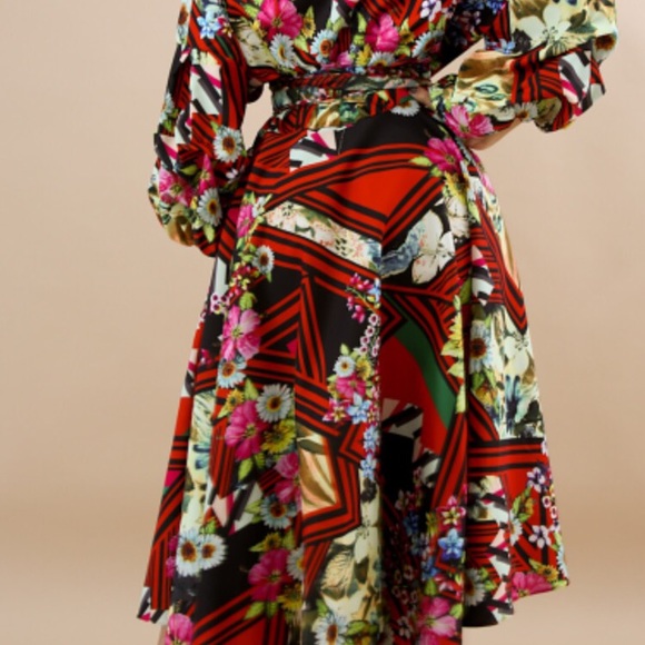 Multicolored Pattern Dress - Picture 4 of 6